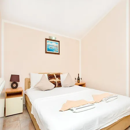Perfect Near The Sea & Aqua Park Guest house